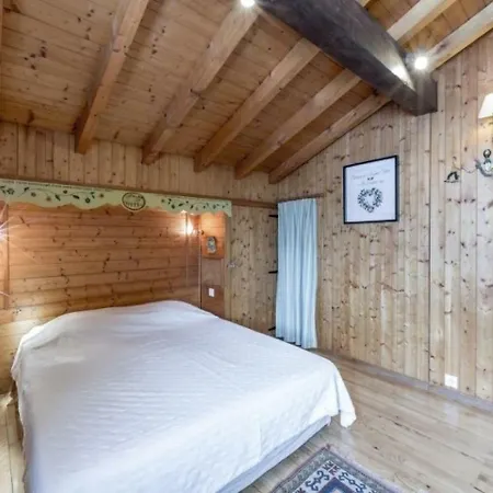 Chalet Pour 10 Personnes, Proche Des Pistes, Avec Cheminee Et Garage, Animaux Admis * La Clusaz